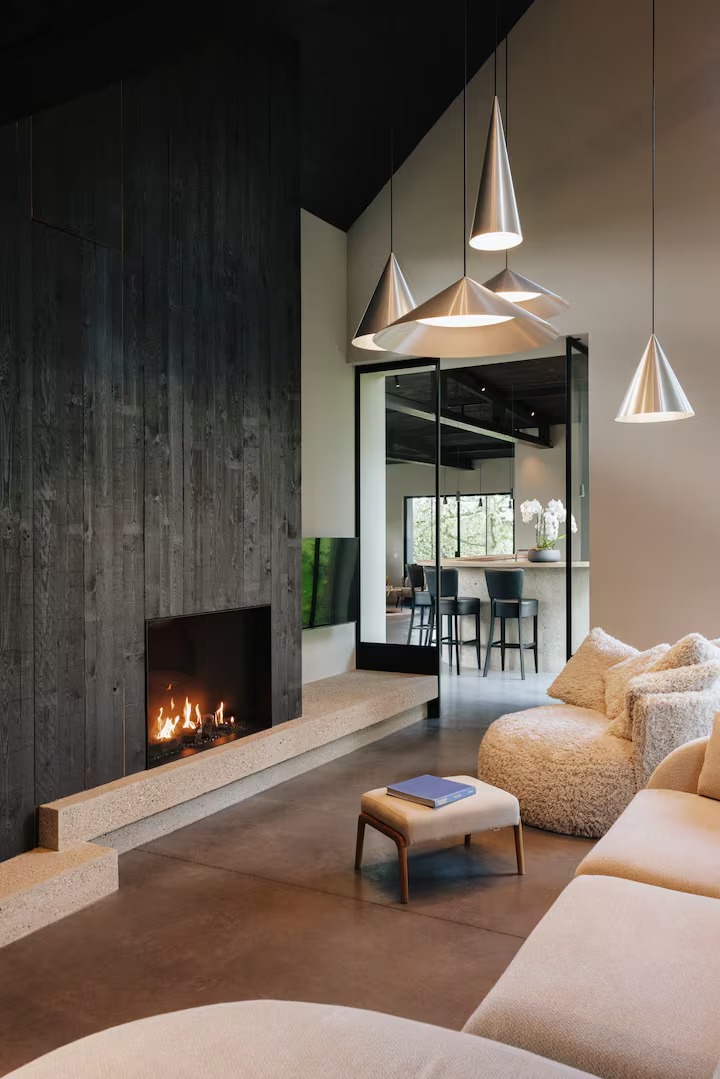 Luxury Countryside Villa with Entertainment Room