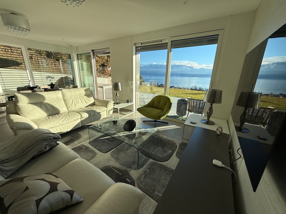 Luxury Lake Geneva Apartment with Panoramic Terrace & Garden