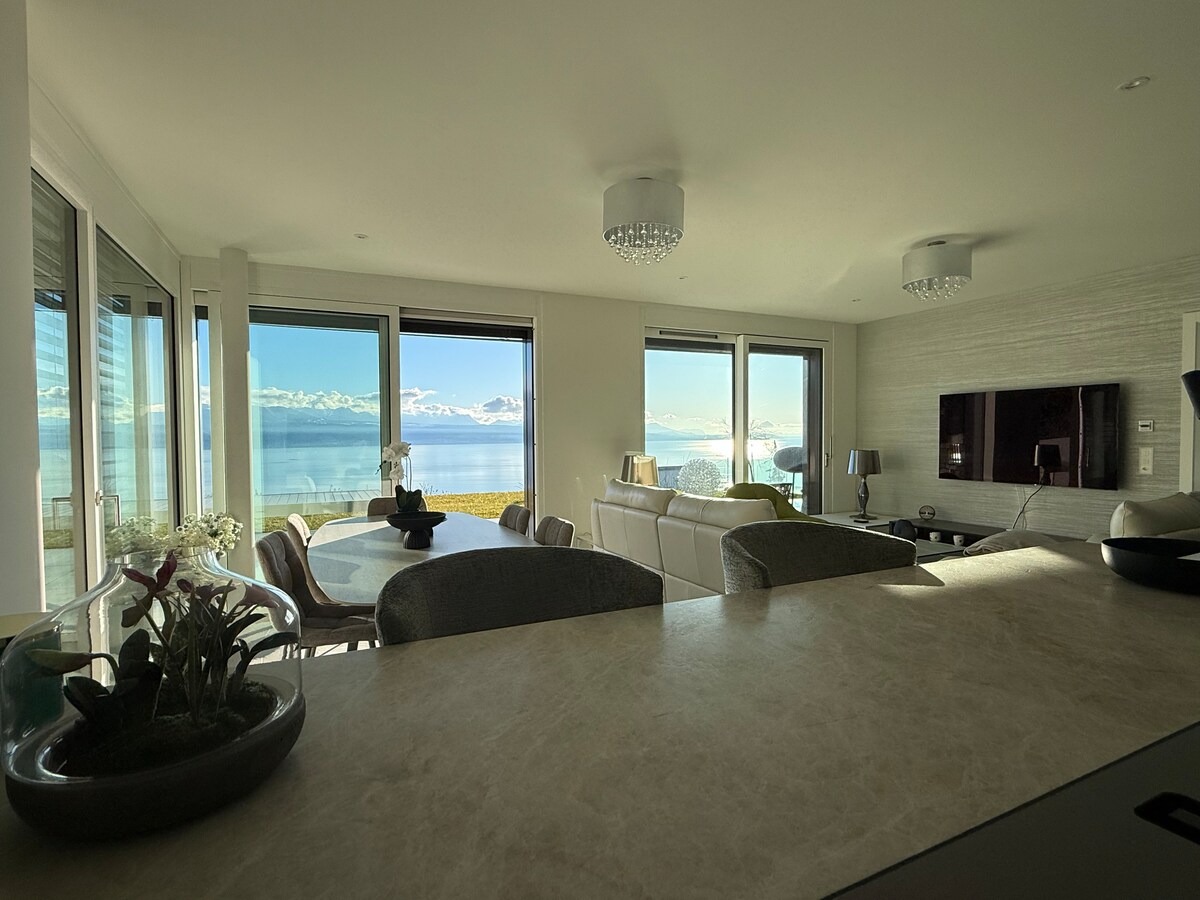 Luxury Lake Geneva Apartment with Panoramic Terrace & Garden