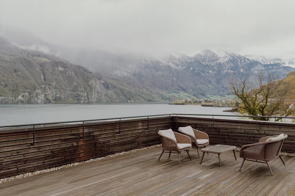 Luxury Lakefront House with Infinity Terrace & Panoramic Mountain Views