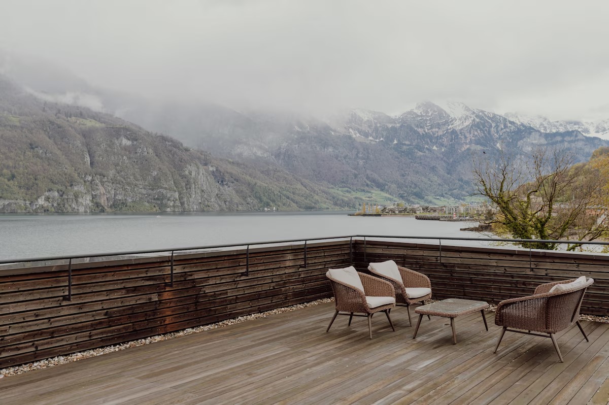 Luxury Lakefront House with Infinity Terrace & Panoramic Mountain Views