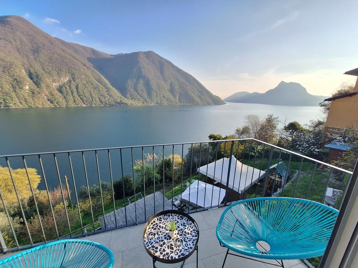 Elegant Lake View Apartment with Panoramic Terraces