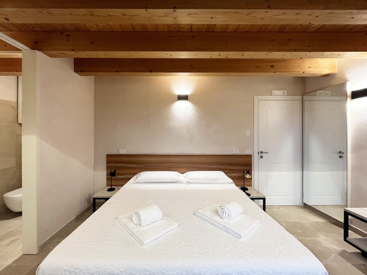 Luxury Panoramic Suite with Private Terrace in Historic Ragusa Ibla