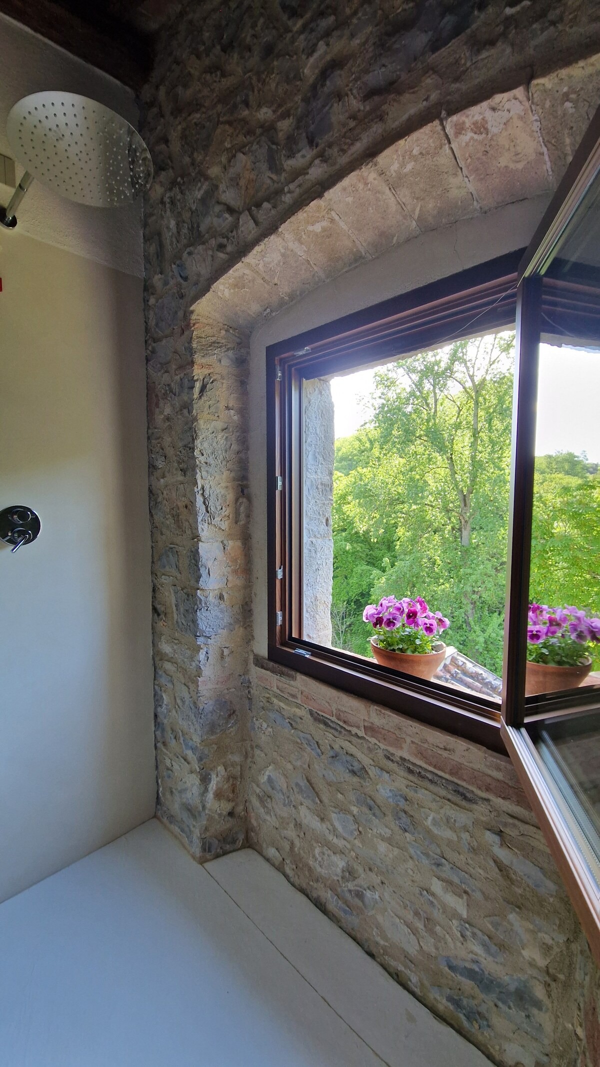 Historic Mill Apartment Surrounded by Waterfalls in Chianti