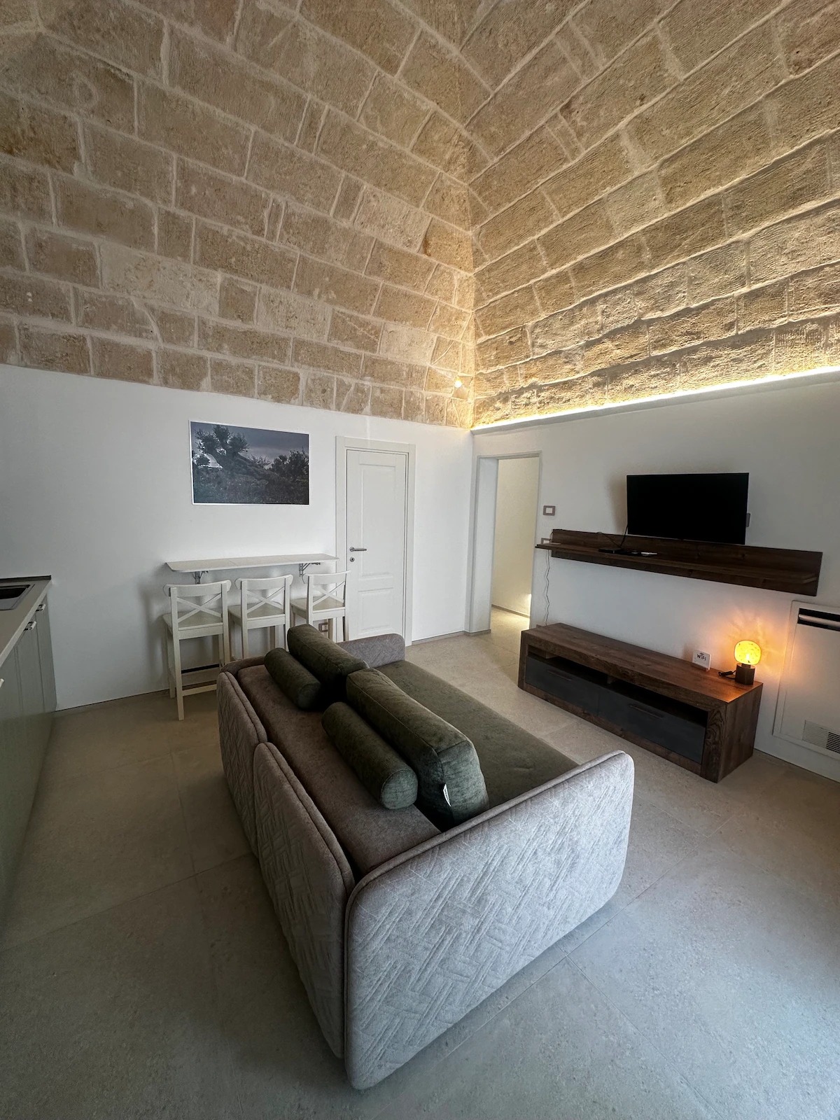 Apartment with Private Jacuzzi in the Heart of Monopoli