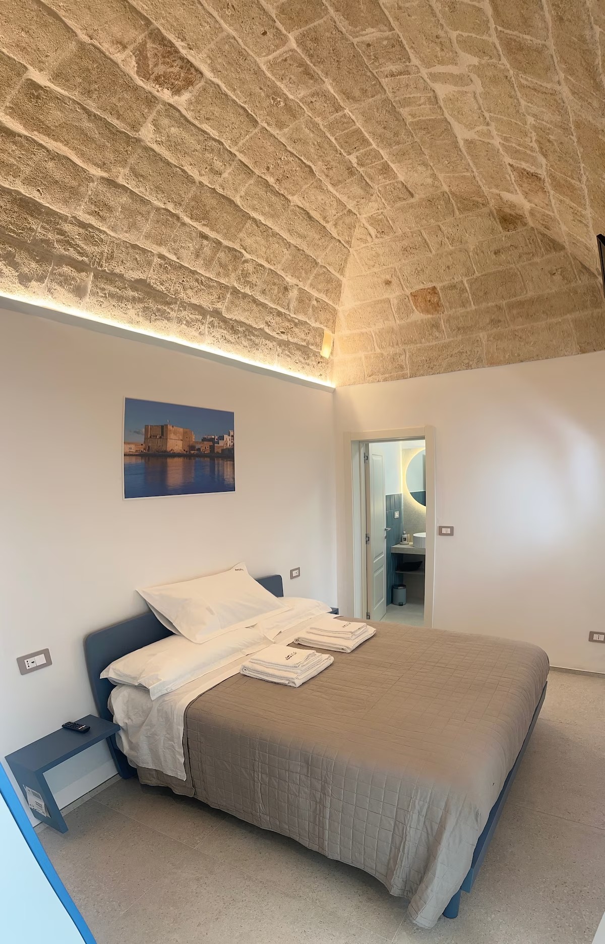 Apartment with Private Jacuzzi in the Heart of Monopoli