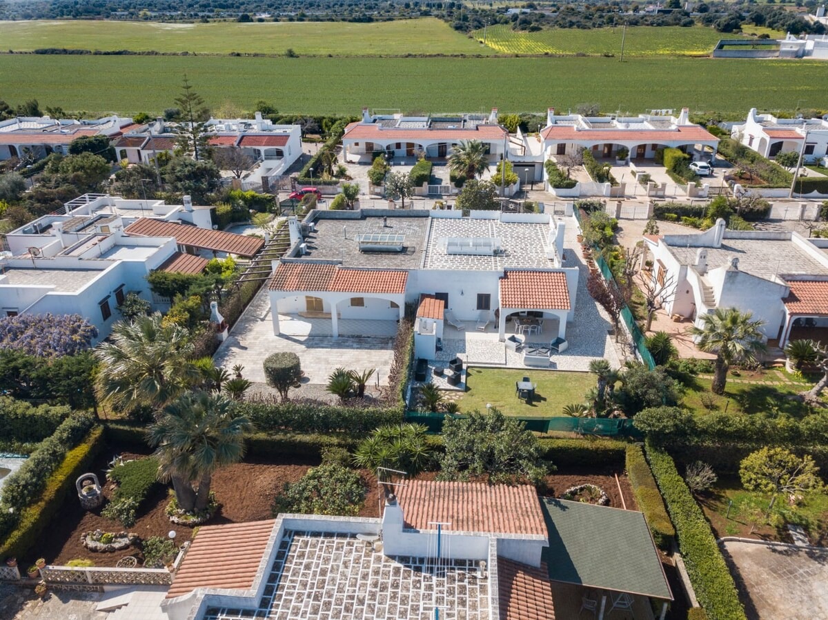 Holiday Home with Private Jacuzzi Near the Beaches of Puglia