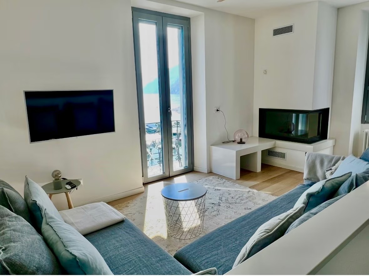 Lakefront Apartment with Private Access on Lake Como