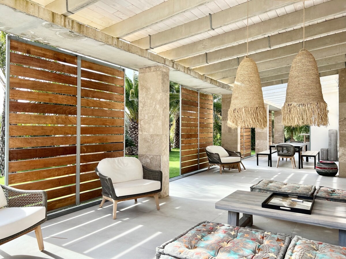 Luxury Menorca Villa with Heated Pool & Tropical Garden