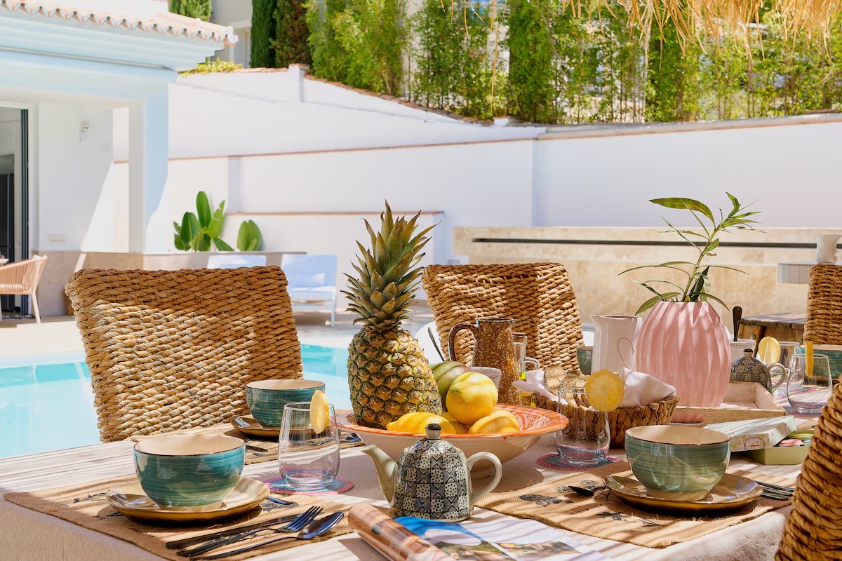 Luxury Málaga Villa with Heated Saltwater Pool & Outdoor Kitchen