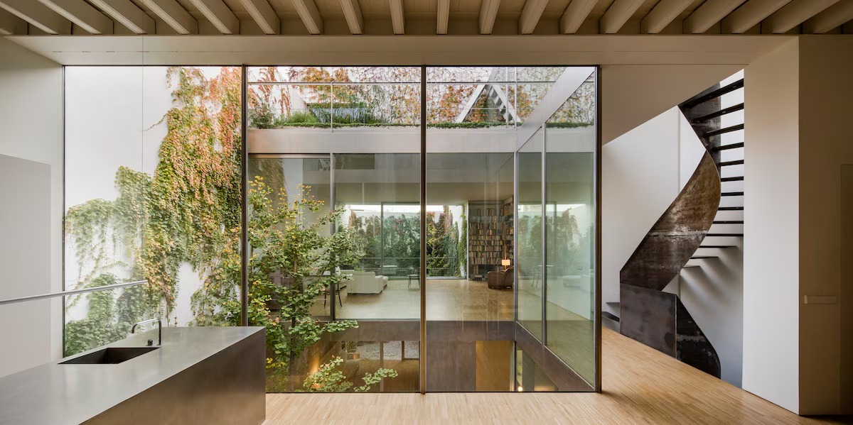 Award-Winning Luxury Townhouse with Rooftop Pool in Seville Old Town